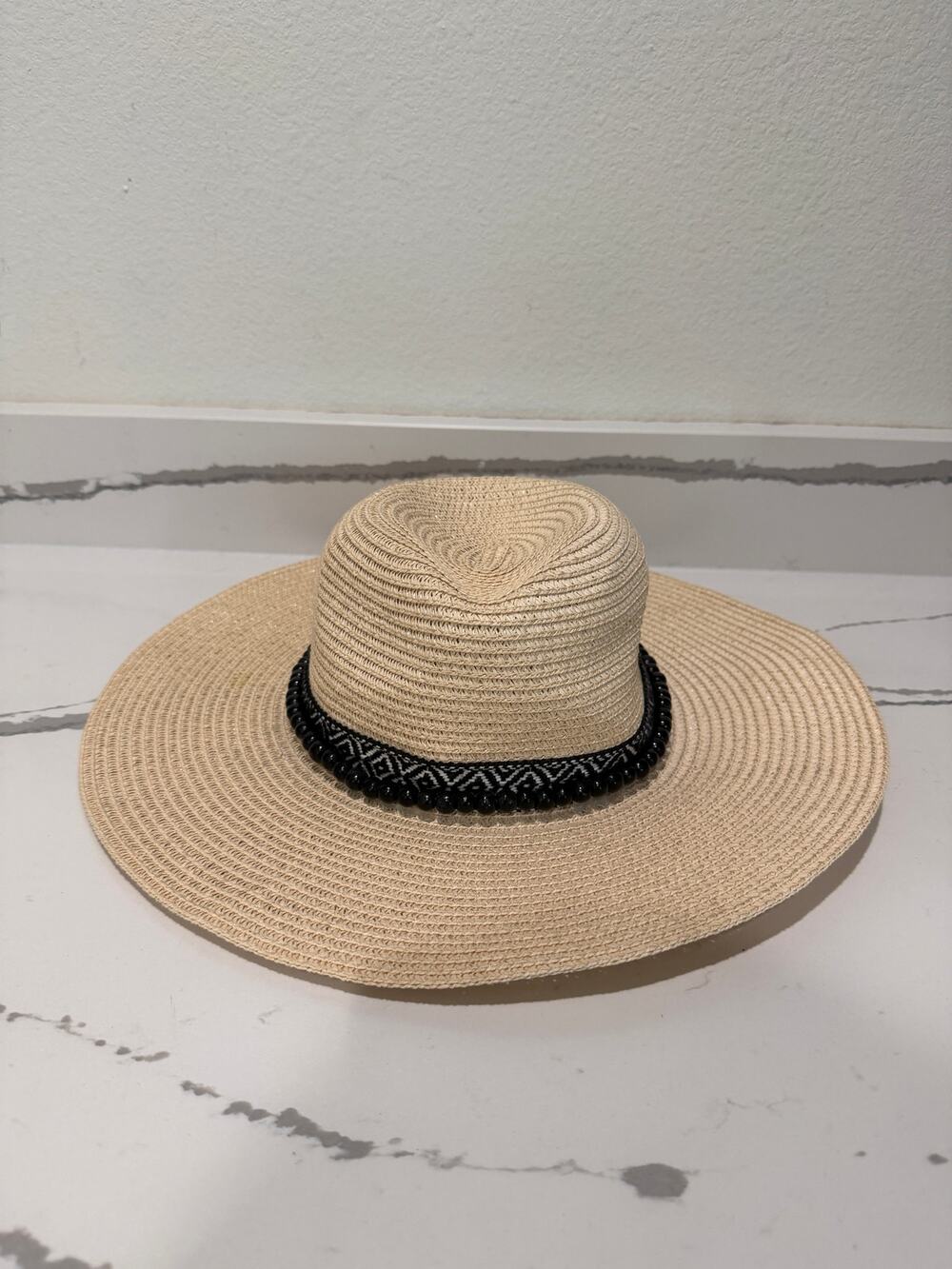 Jessica Simpson Wide Brim Floppy Sun Hat Straw Beach Tan Black Beaded Boho Band